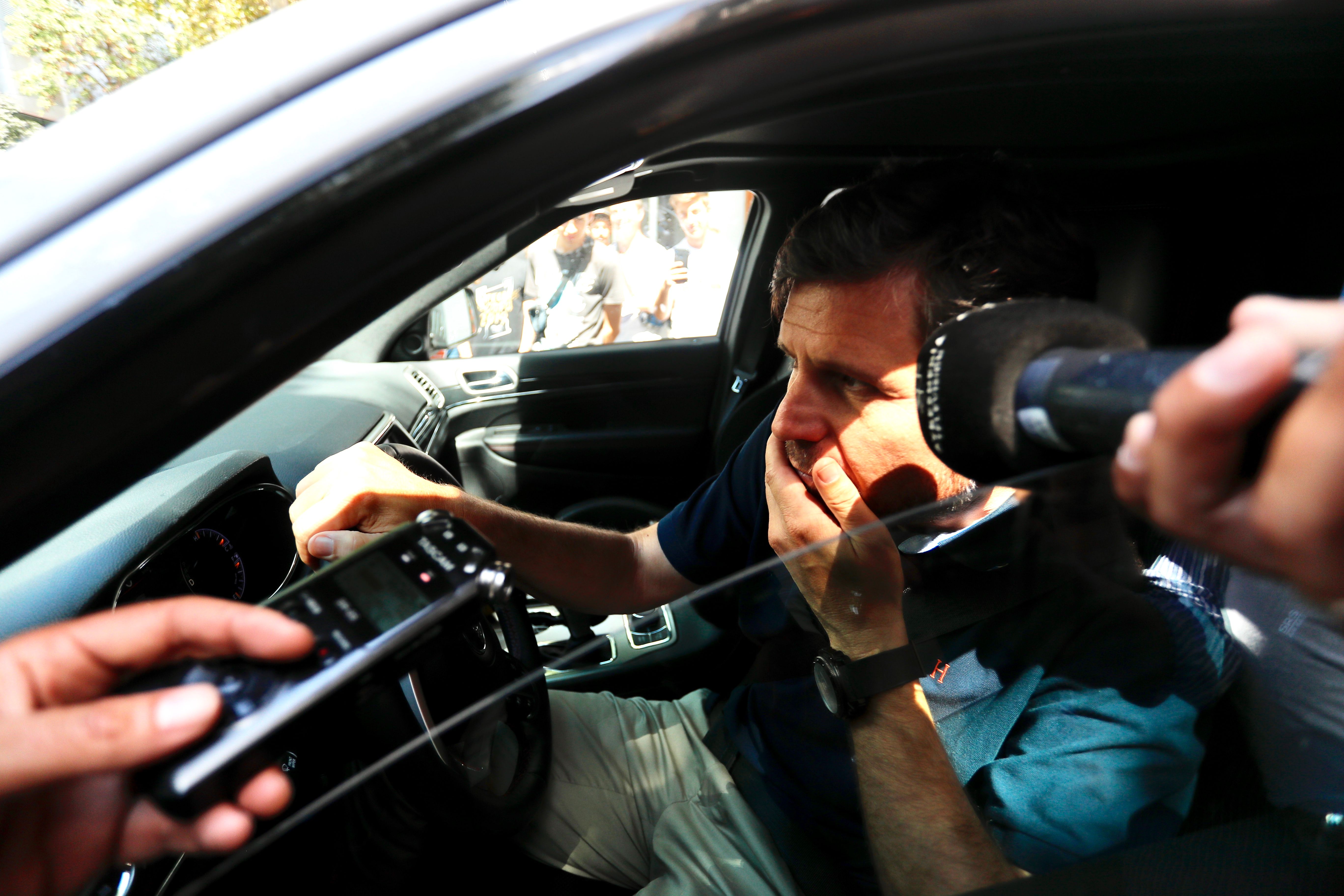  Alemany a su llegada a las oficinas en plena crisis del Valencia CF