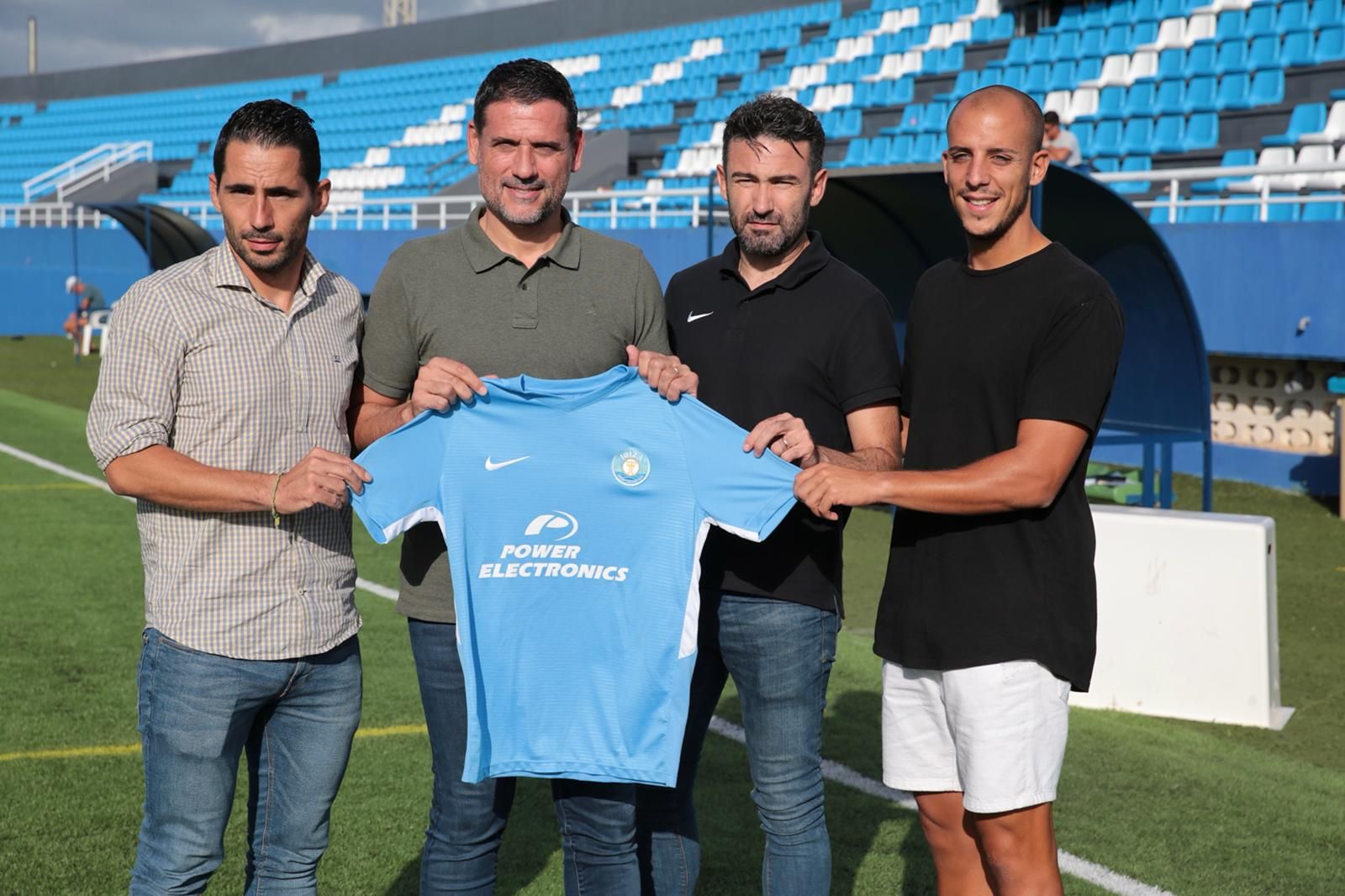  Andrés Palop vivió su última experiencia en los banquillos en el UD Ibiza.