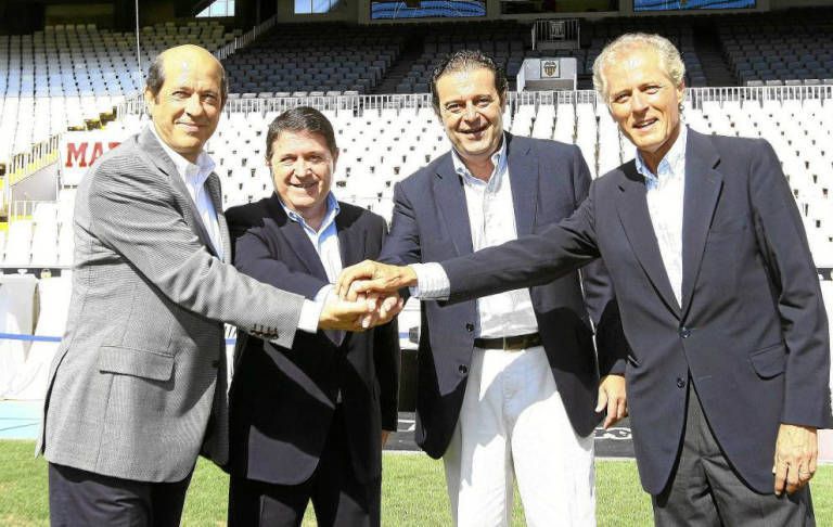 Club, Bancaja, Generalitat y Fundación sellan el acuerdo para la ampliación de capital de 2009.