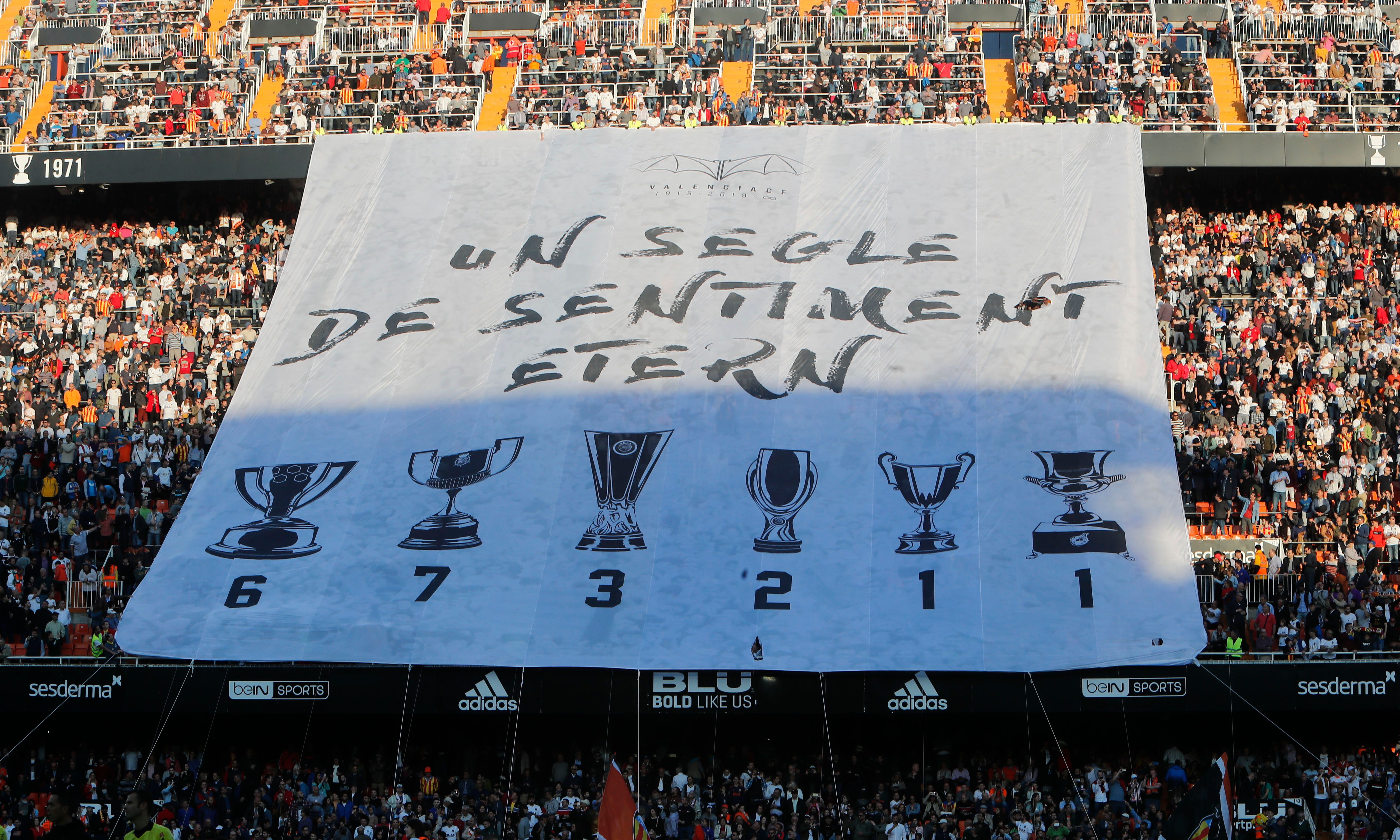 Banderas en el Valencia-Getafe.