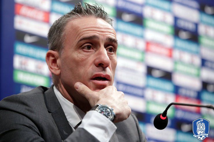 Paulo Bento en sala de prensa