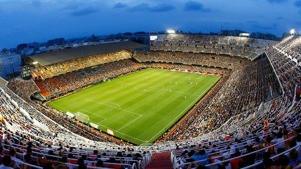 Mestalla cumple 94 años lejos de Europa.