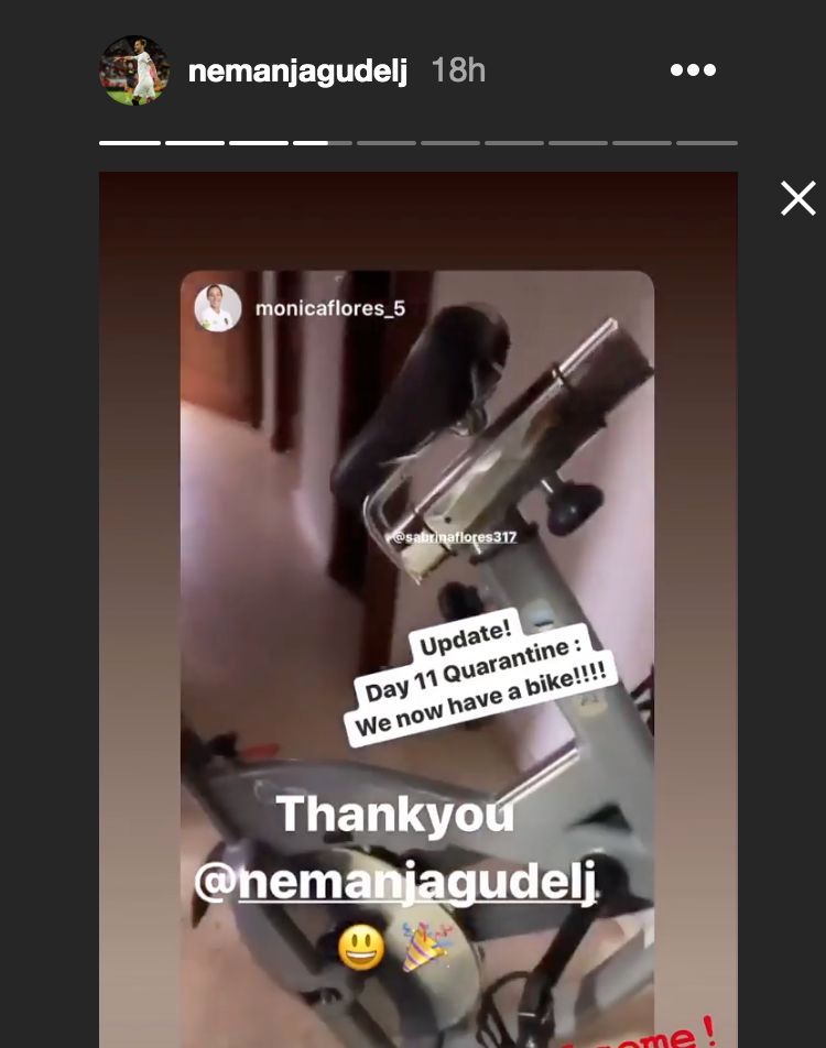  Mónica Flores agradece el regalo de Nemanja Gudelj a través de las redes sociales.
