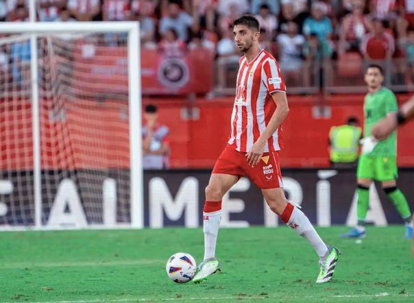  Édgar, en un partido del Almería.
