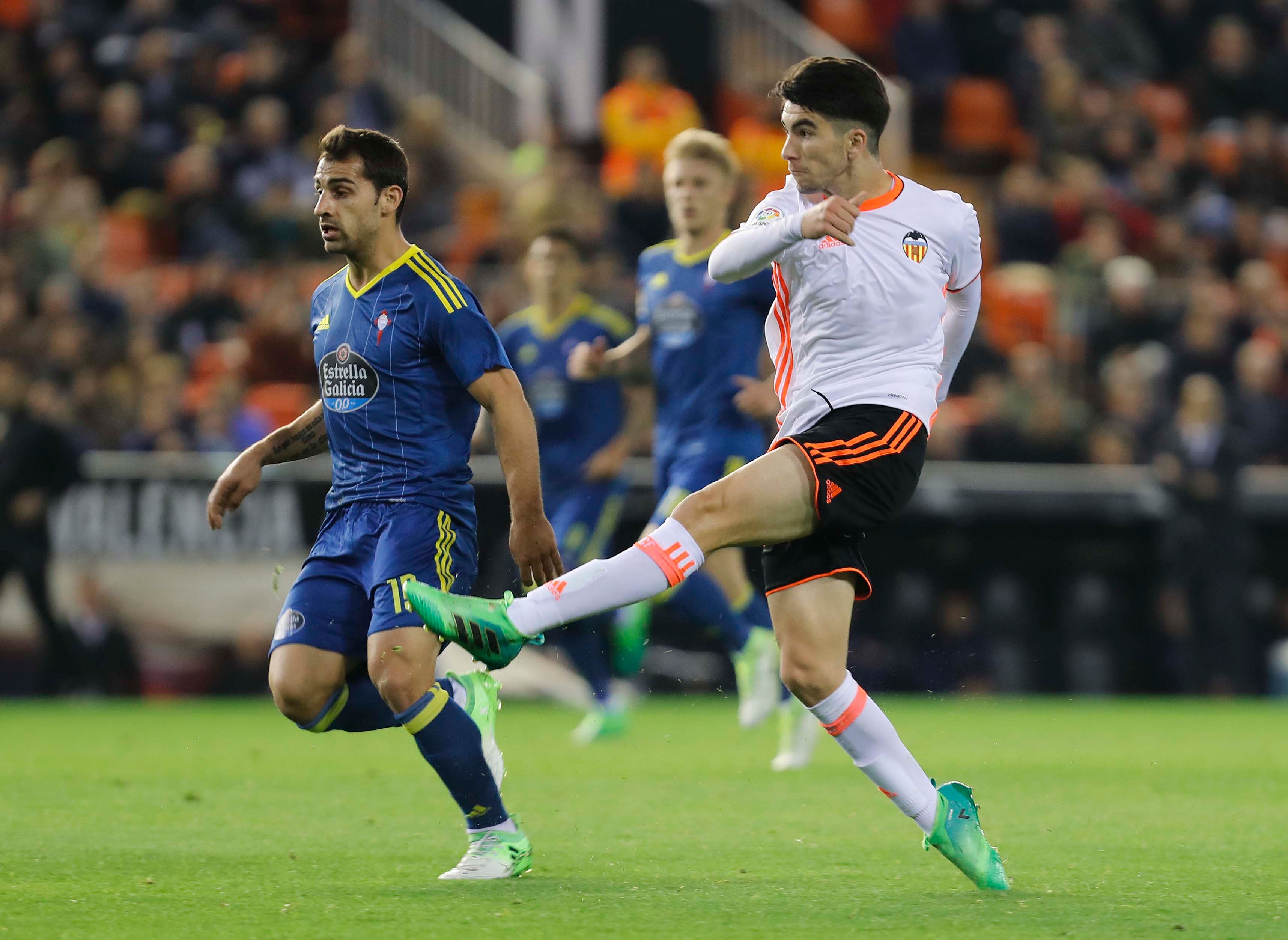 Carlos Soler puso en pie a Mestalla.