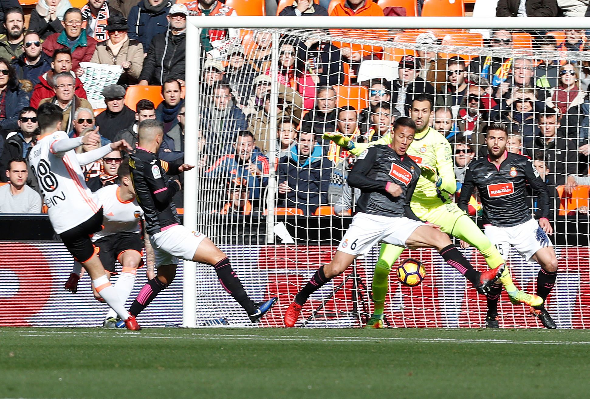 Carlos Soler fue uno de los mejores del Valencia CF.