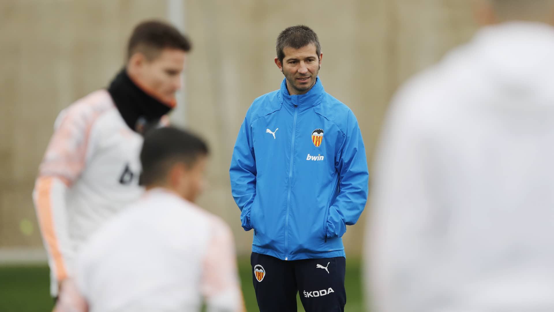  Celades es el último pupilo de Cruyff que ha ocupado el banquillo valencianista.