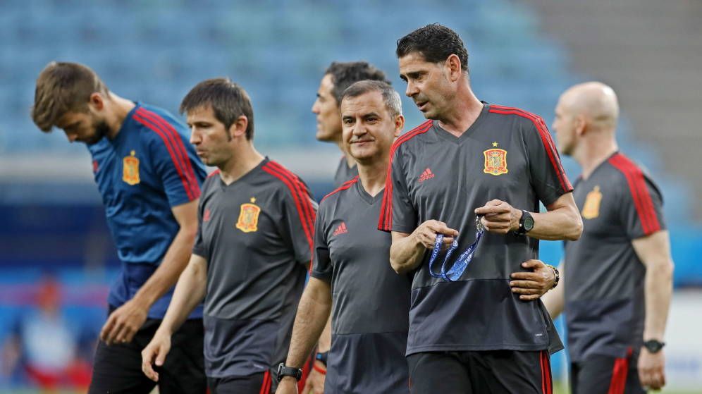  Celades junto a Hierro en los tiempos que compartió selección con Marchena