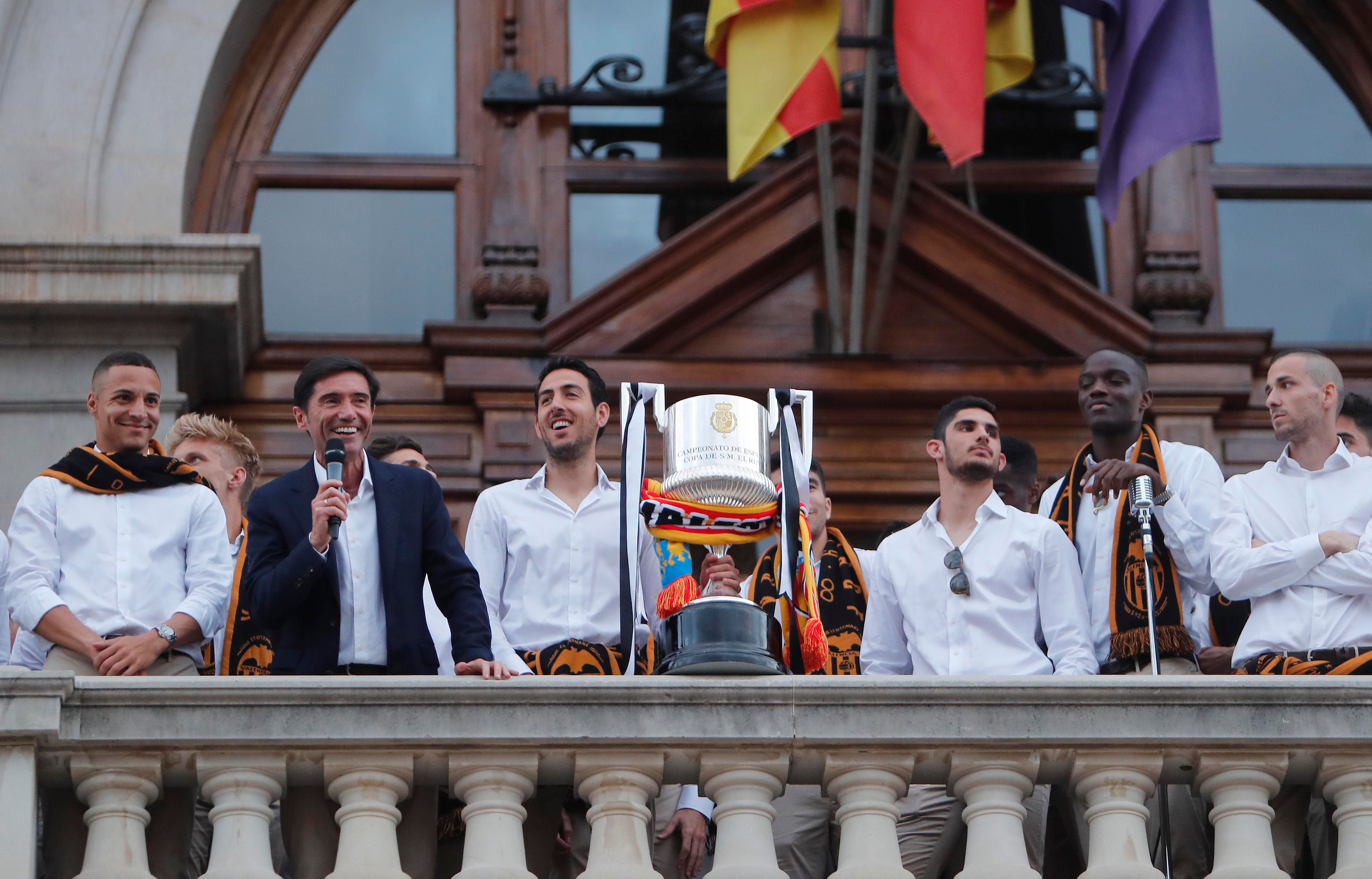 Celebraciones de la Copa desde el Ayuntamiento.