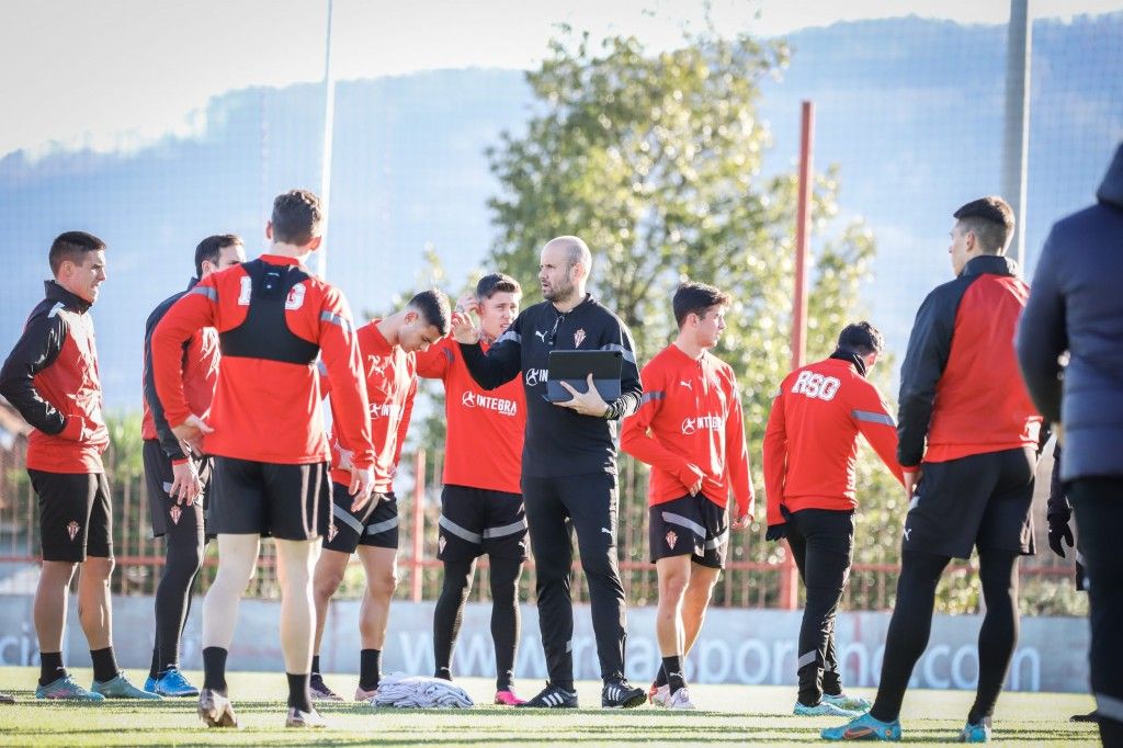  Entrenamiento del Sporting en Mareo.