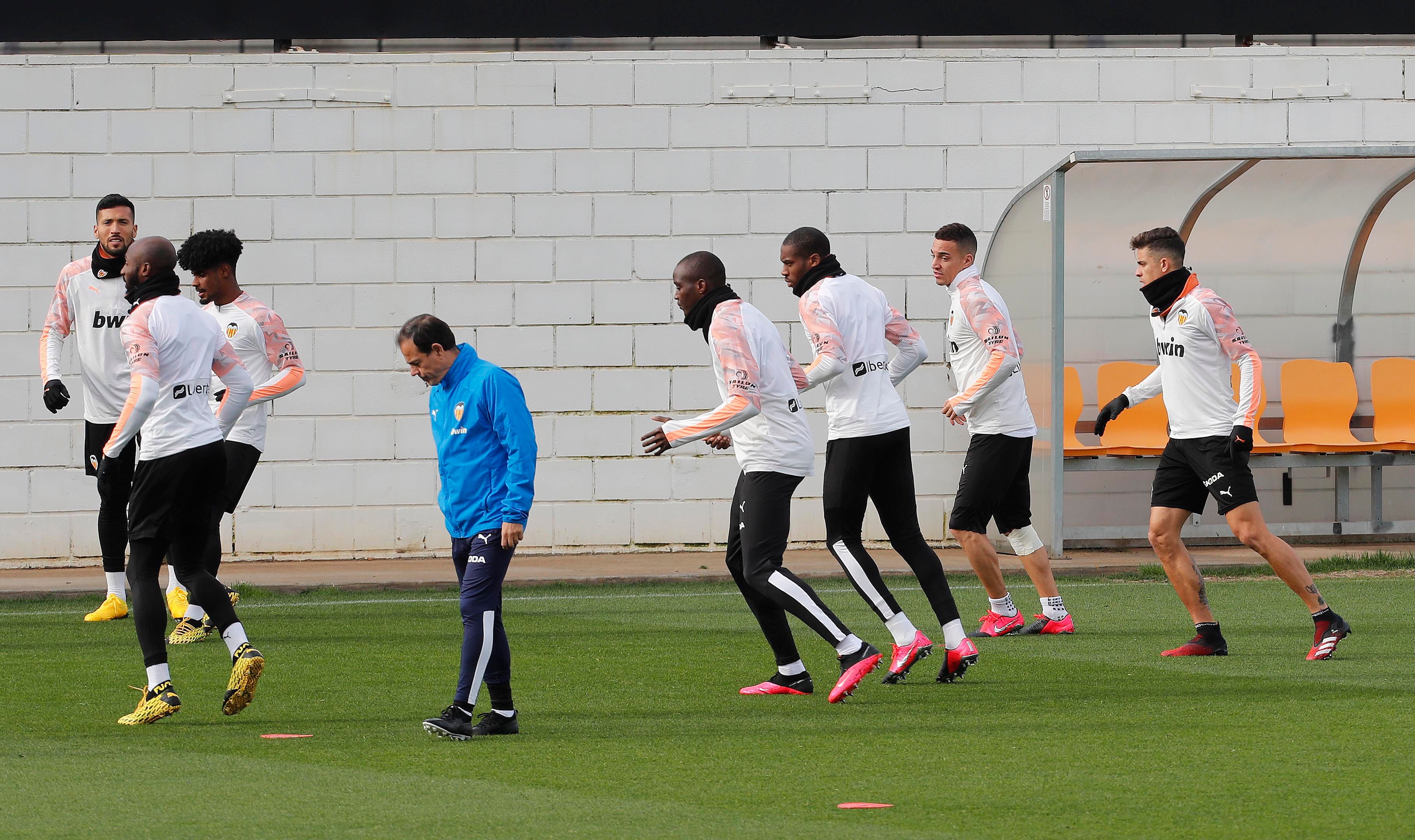 Celades da pistas sobre su once titular ante el FC Barcelona