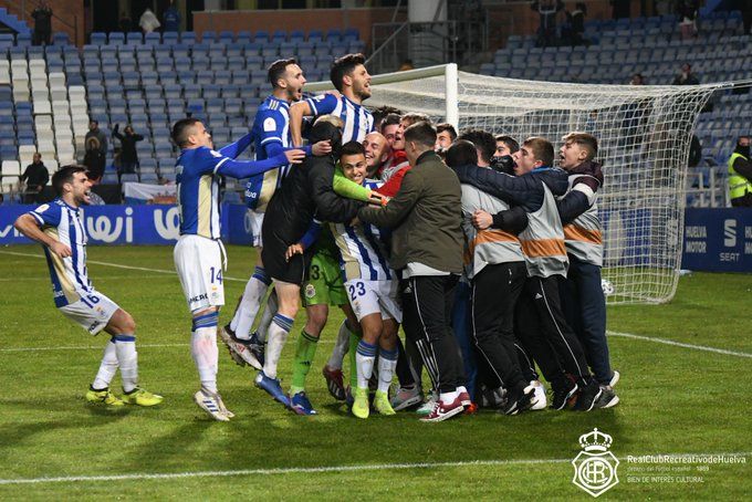  El Recre celebra el pase de ronda en Copa del Rey. (@recreoficial)