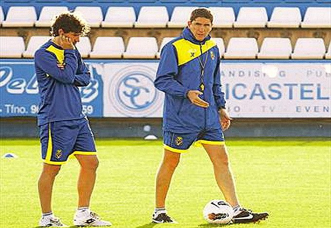 Juan Carlos y Raúl Garrido formaron una buena dupla en el Villarreal que disputó la Champions.
