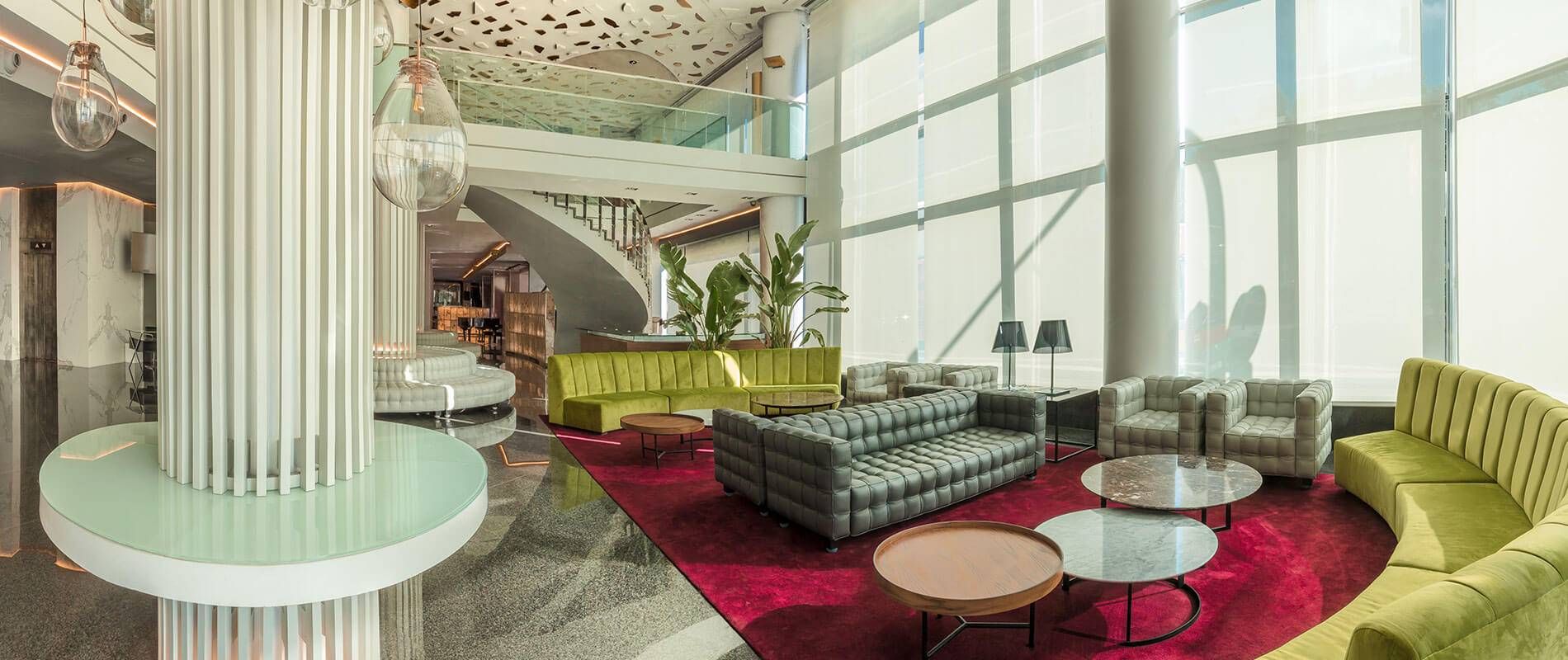 Hotel SH Valencia Palace. Las recepciones de los hoteles deberán cambiar