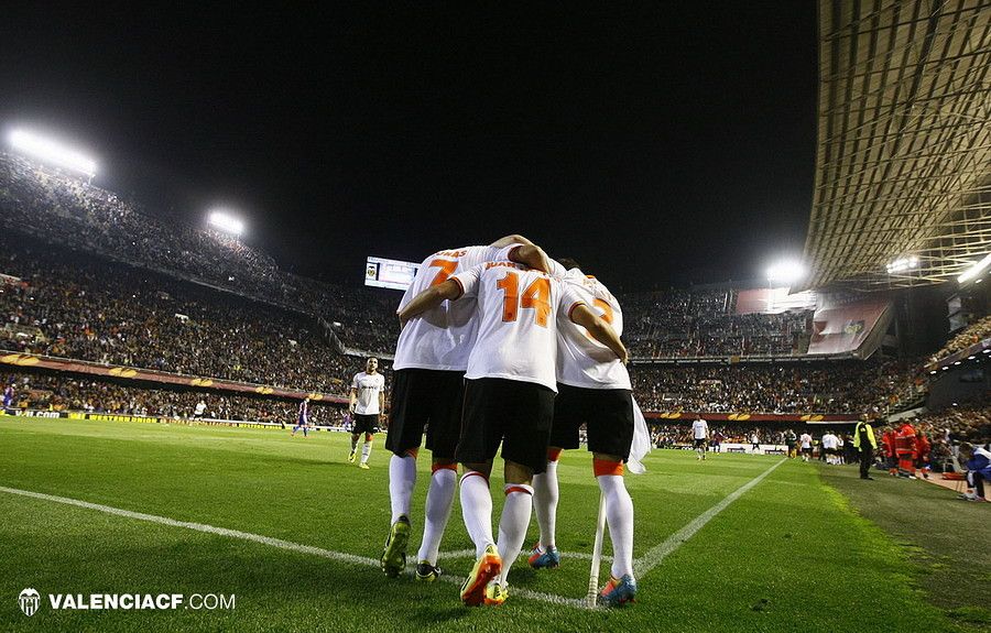 El Valencia celebra su remontada ante el Basilea.