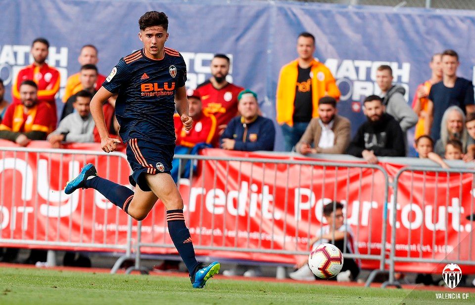  Jordi Escobar debutó con el Valencia CF en pretemporada.