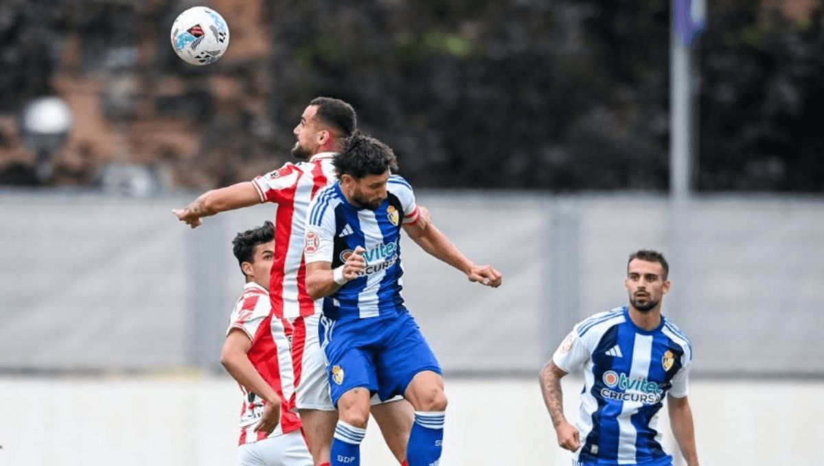 Lance del Sporting-Ponferradina de pretemporada.