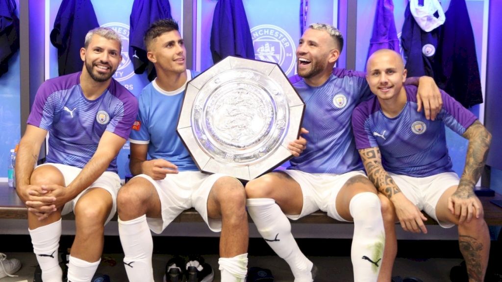 Rodri celebra la Community Shield.