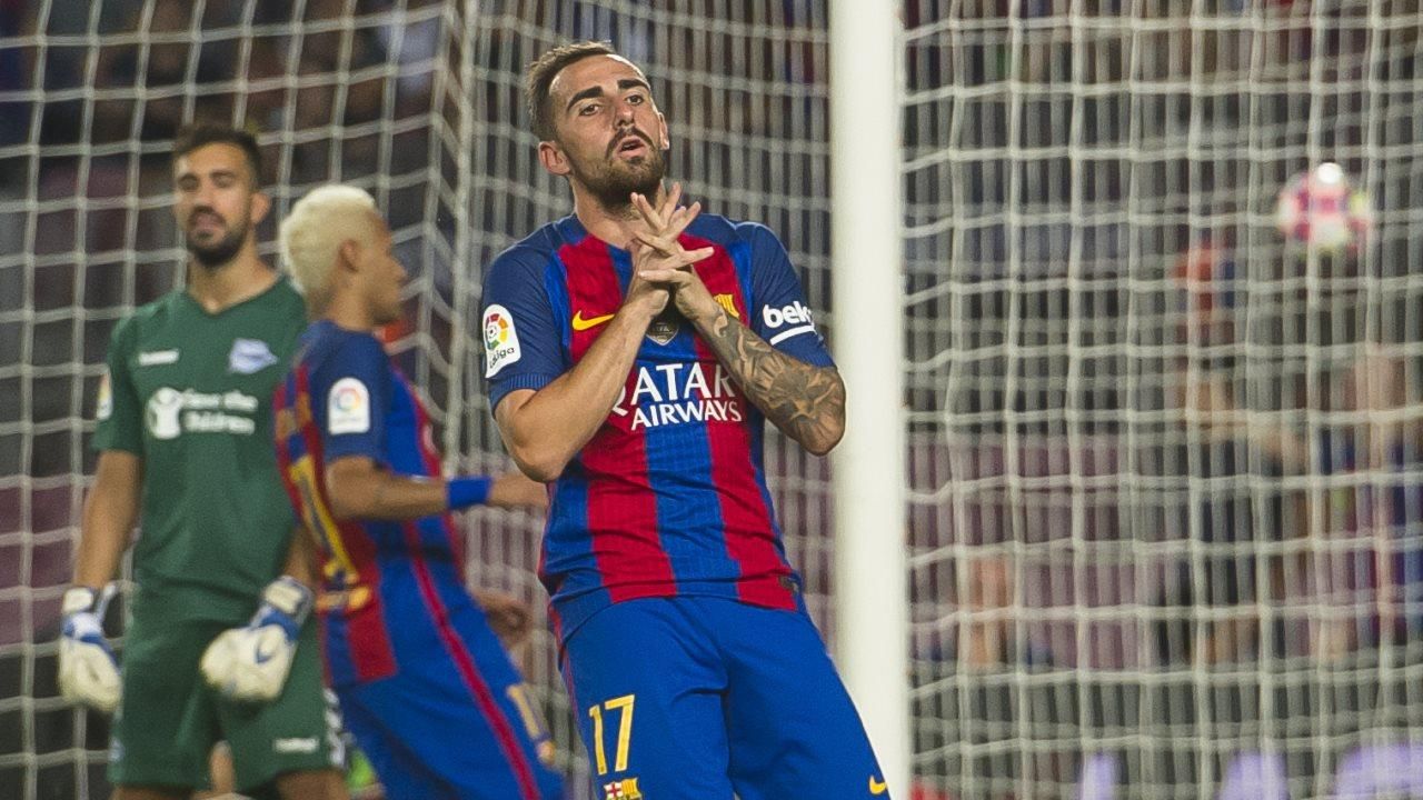  Paco Alcácer lamenta una ocasión fallada con el FC Barcelona.