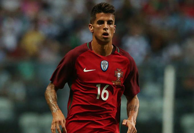  Cancelo con la selección de Portugal. 