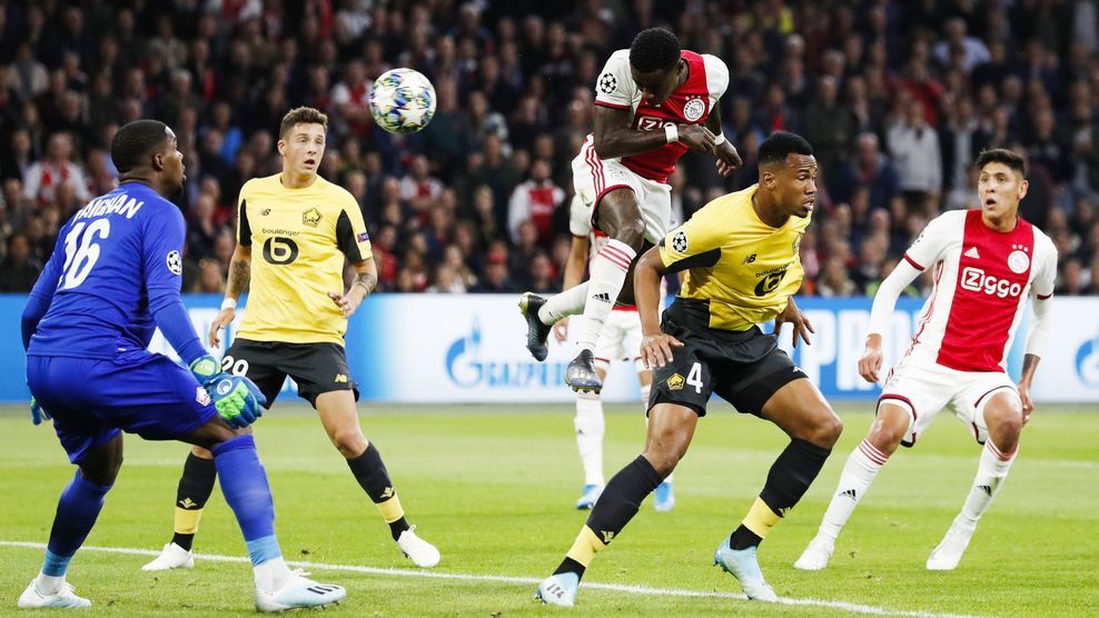 Quincy Promes abre el marcador para al Ajax.