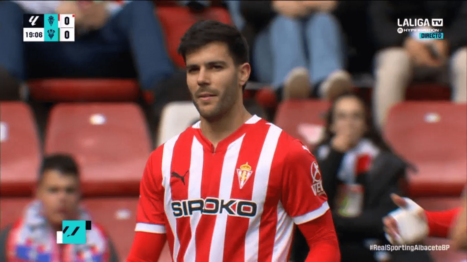 Róber Pier, expulsado en el Sporting-Albacete.