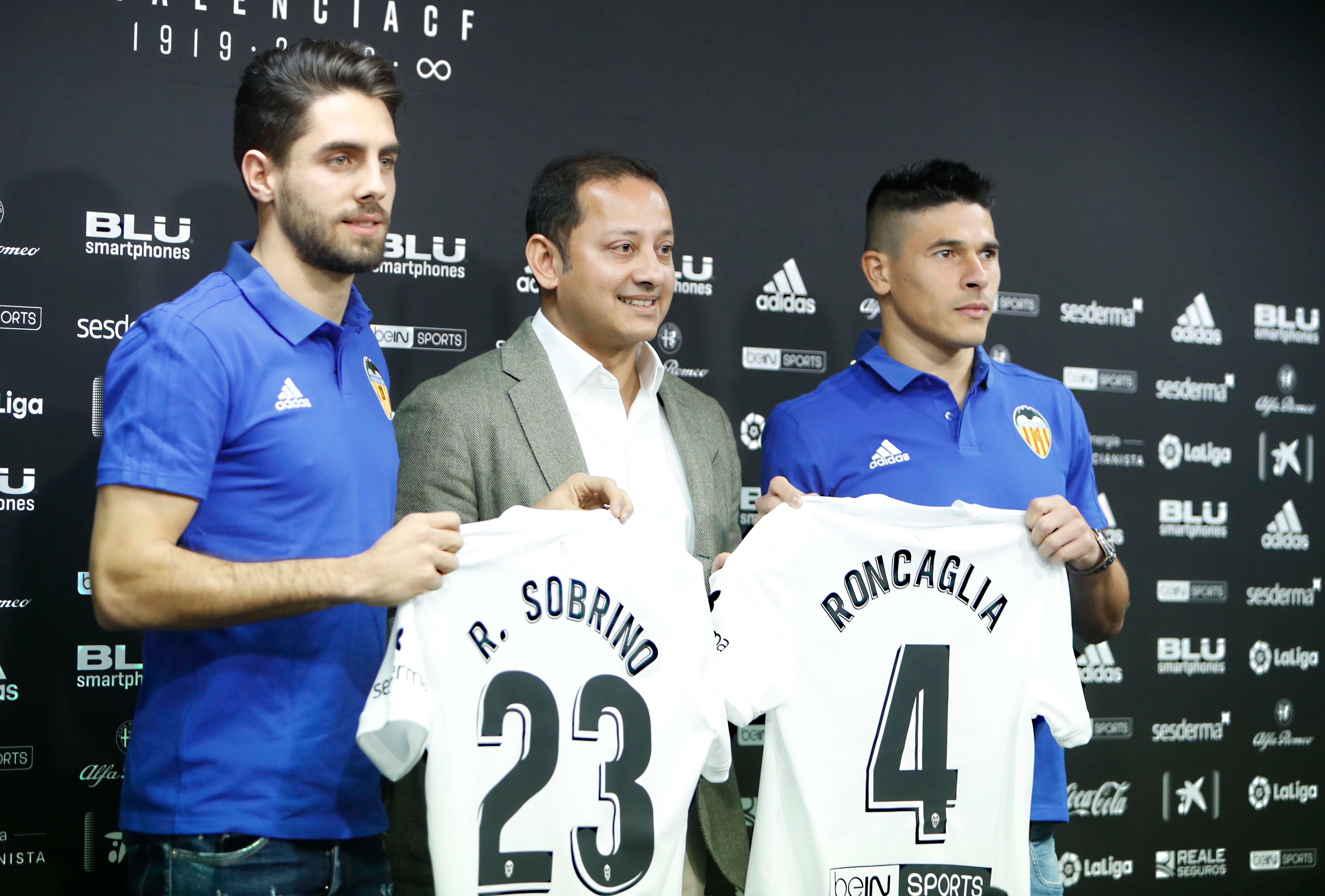 Roncaglia y Sobrino presentados.