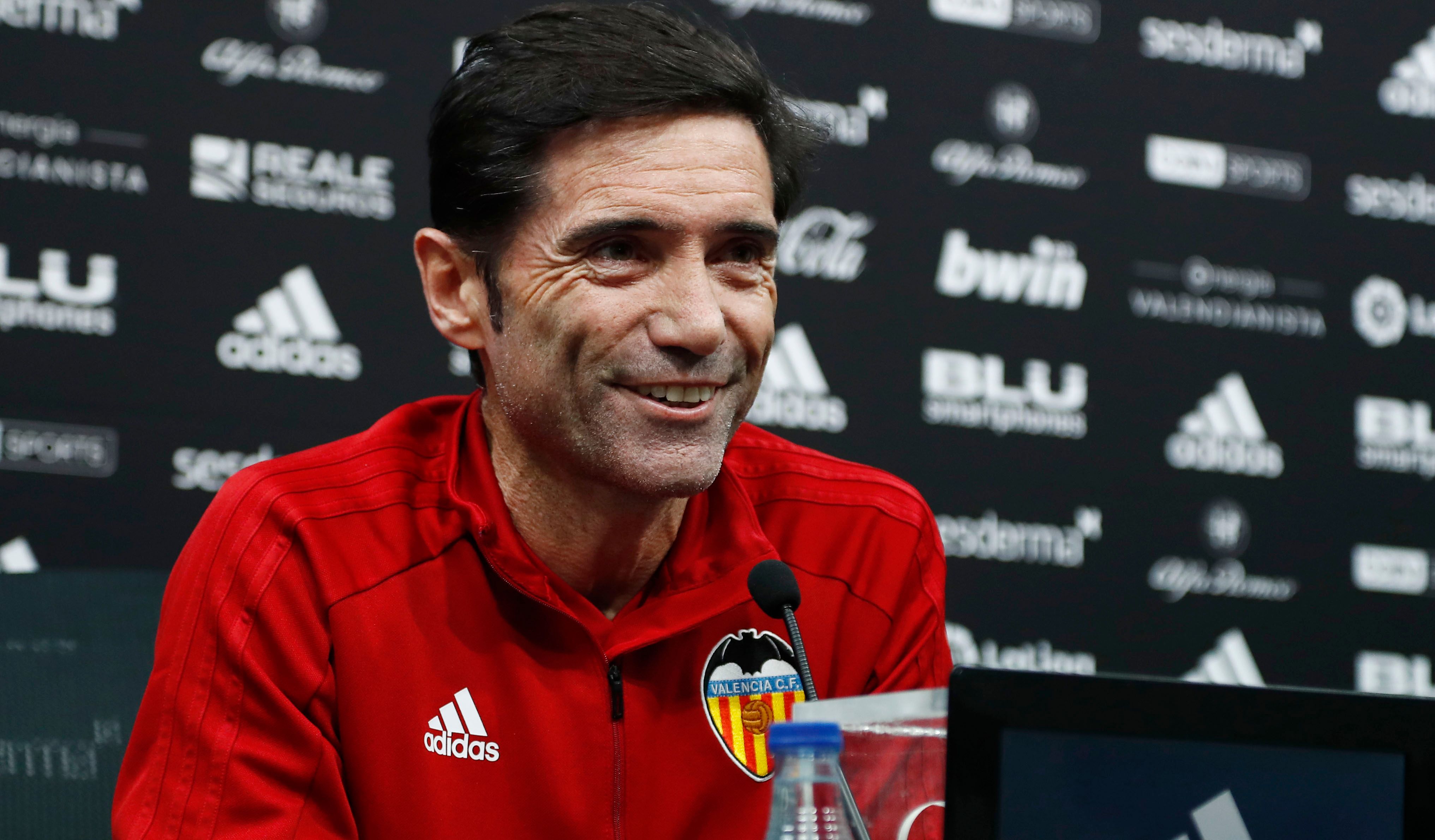 Marcelino, predecesor en Carlos Corberán, en la sala de prensa.