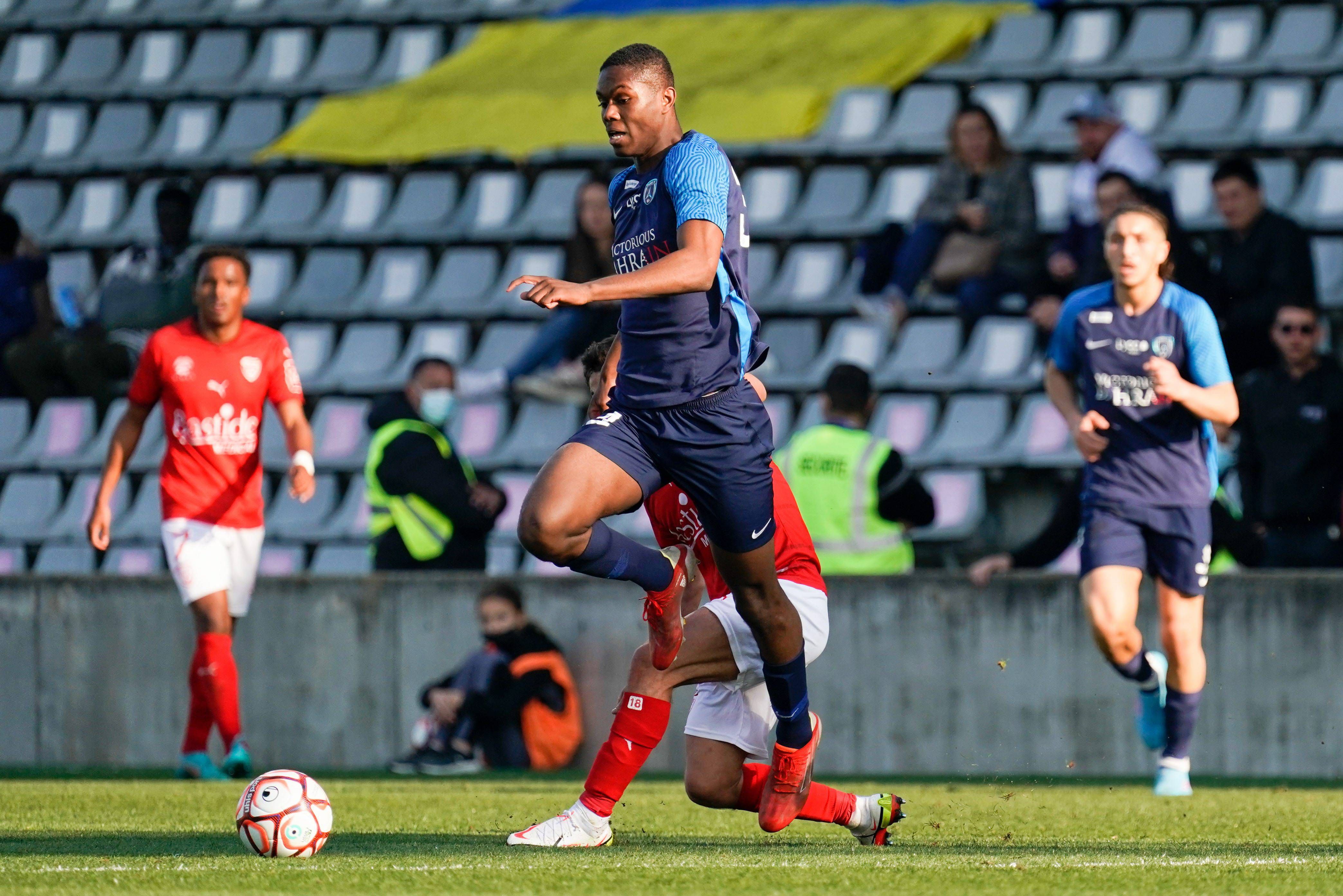 Yoann Beaka, delantero que tiene a prueba el Sporting Atlético.
