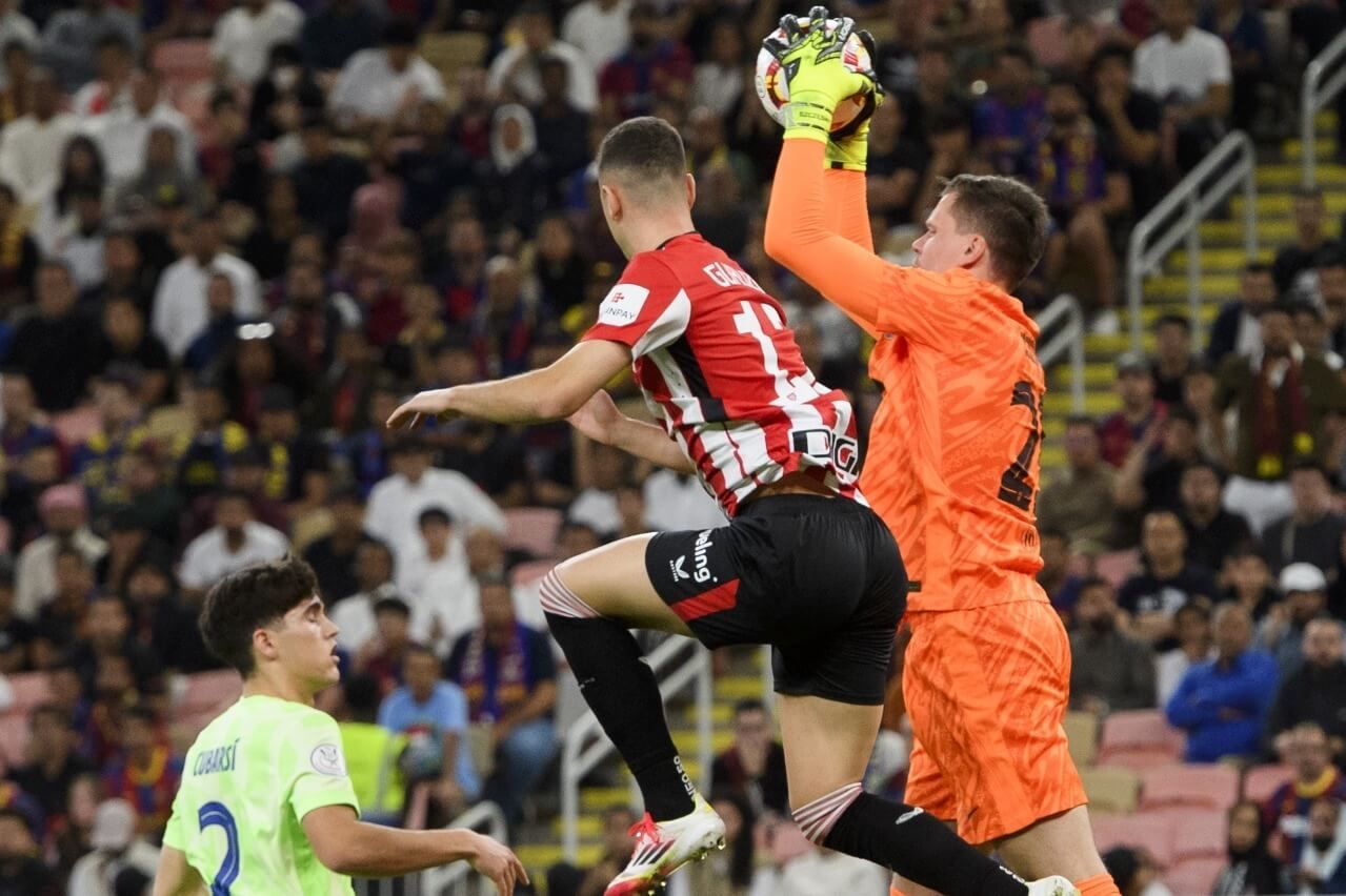  Guruzeta y Szczesny en la Supercopa de Yeda.