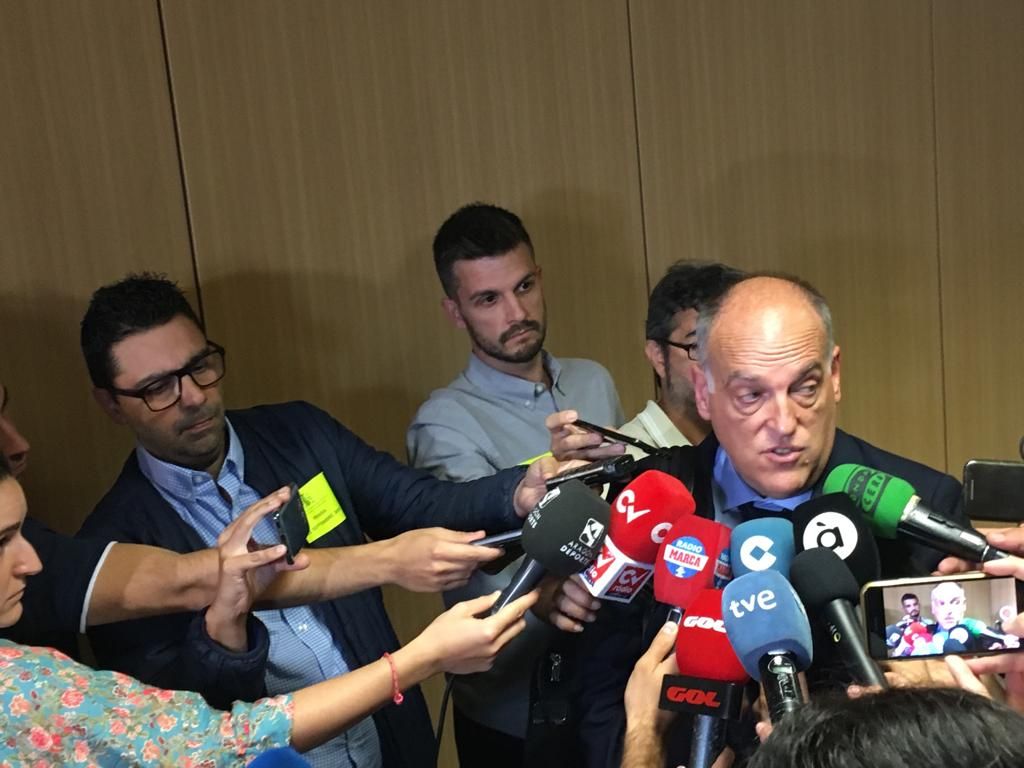 Tebas, presidente de LaLiga atiende a los medios en la Ciudad de la Justicia de Valencia.