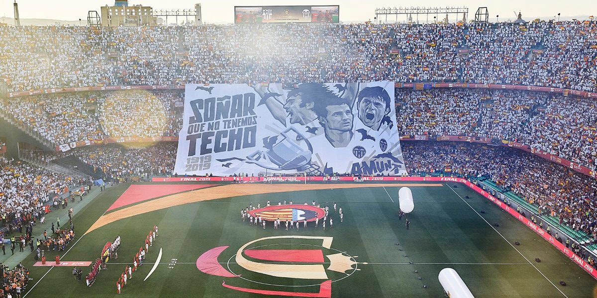 Una pancarta para el recuerdo en la final de la Copa.