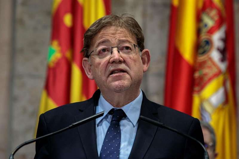 Ximo Puig ha sido el primero en agradecer el gesto de Peter Lim