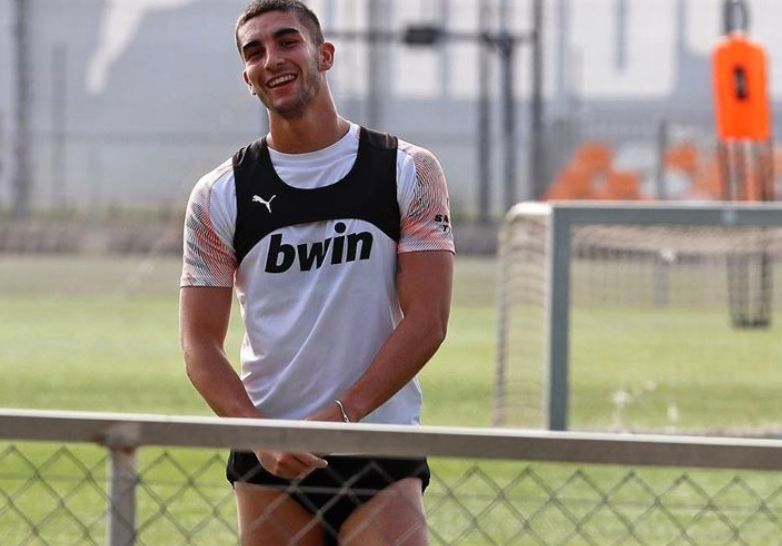 Parejo y Kondogbia vuelven al grupo; Ferran tendrá que esperar