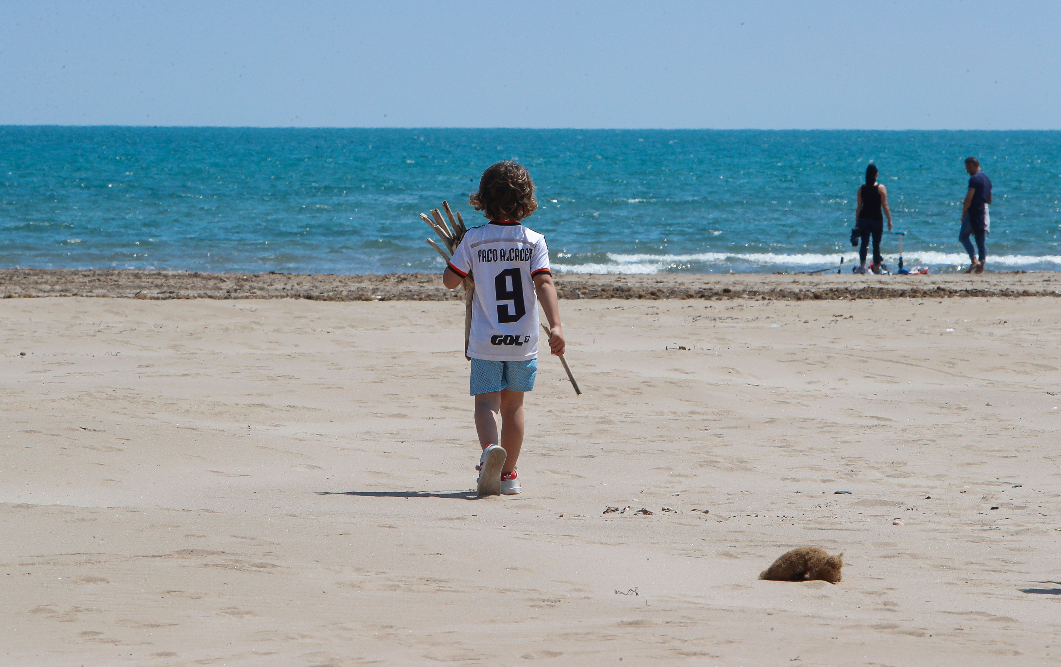 Los niños vuelven a las calles de Valencia.