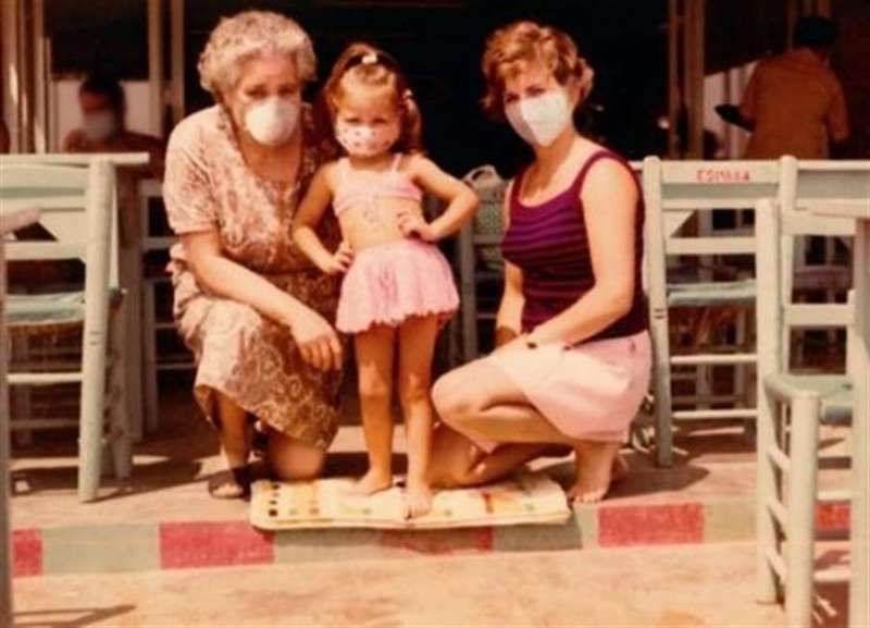  Mónica Oltra con 3 años, una de las autoridades con mascarillas de Save The Children