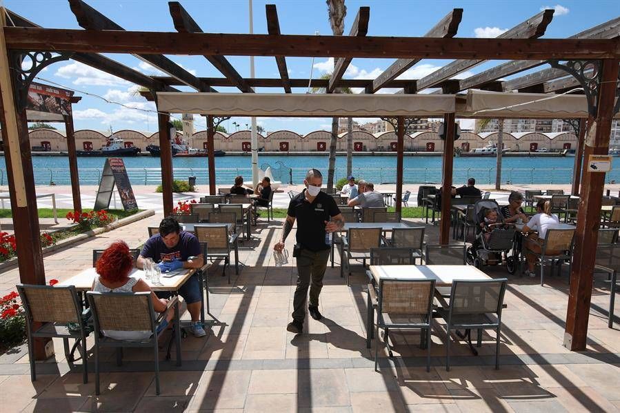 Reabren Bares y terrazas en Gandía y Benidorm por la fase 1