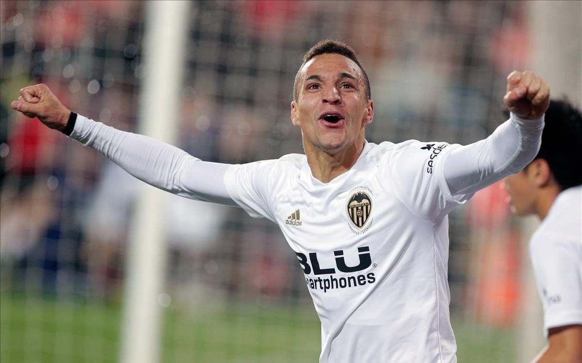  Rodrigo celebra su hat-trick en el partido ante el Getafe.