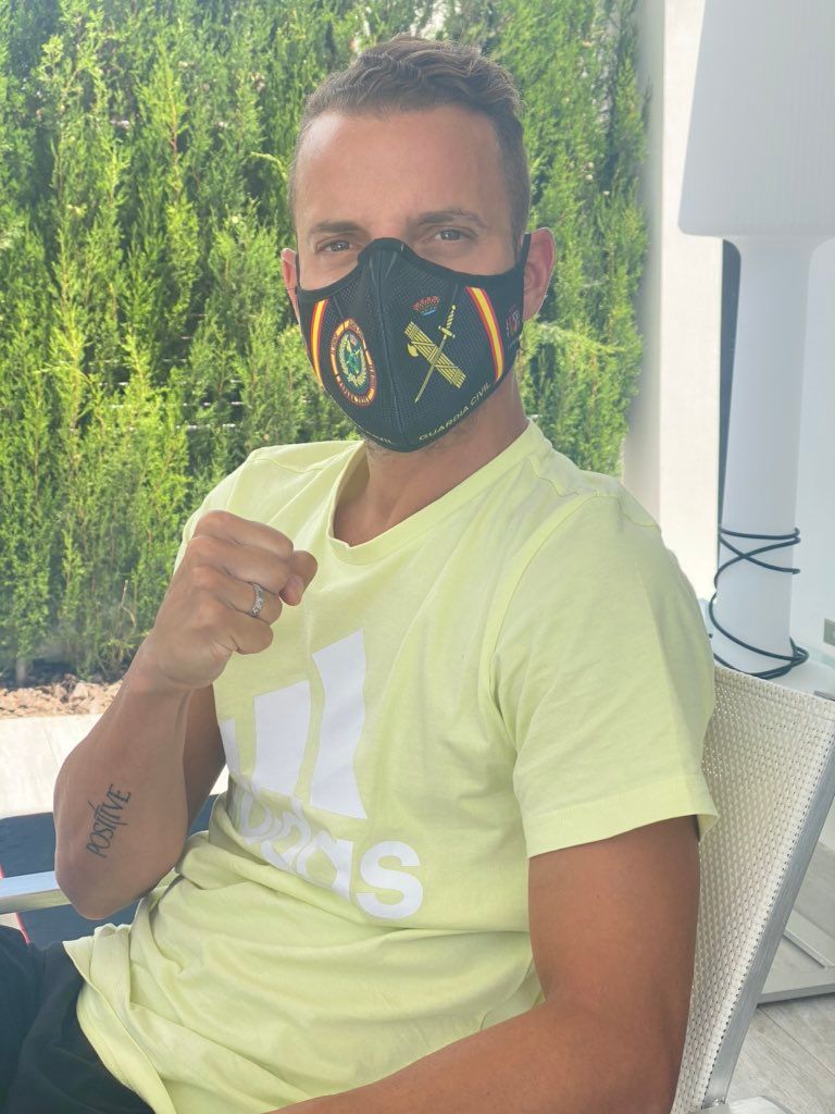 Soldado con mascarilla de la Guardia Civil