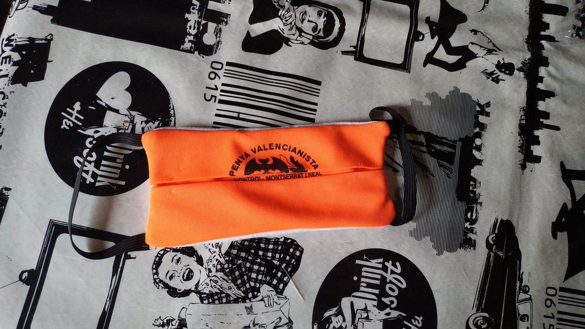  Un modelo del Valencia CF.