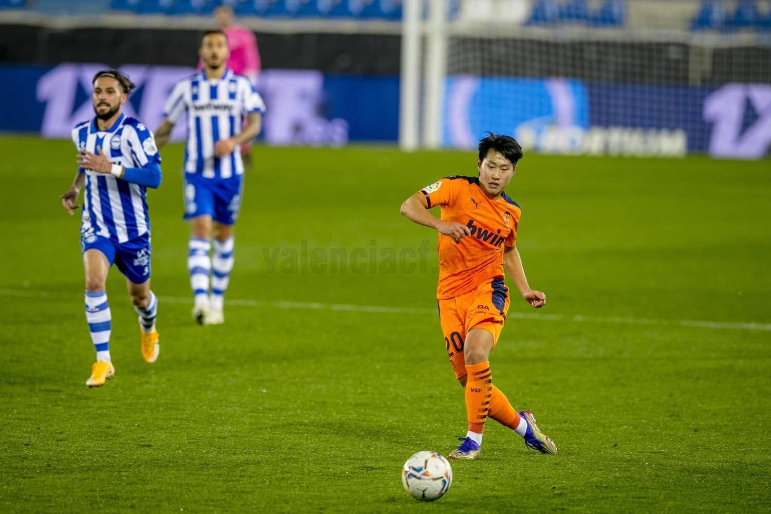  Kang In y Cheryshev cedieron su puesto a Guedes y Vallejo que cambiaron el partido.