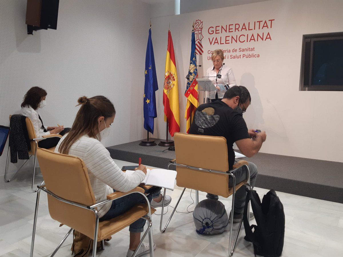  Ana Barceló informa sobre la medida de las Fallas