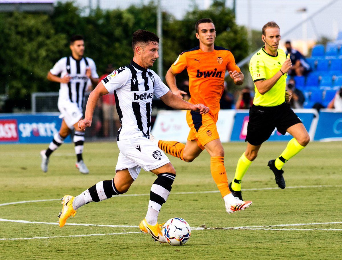  Bardhi y Álex Carbonell