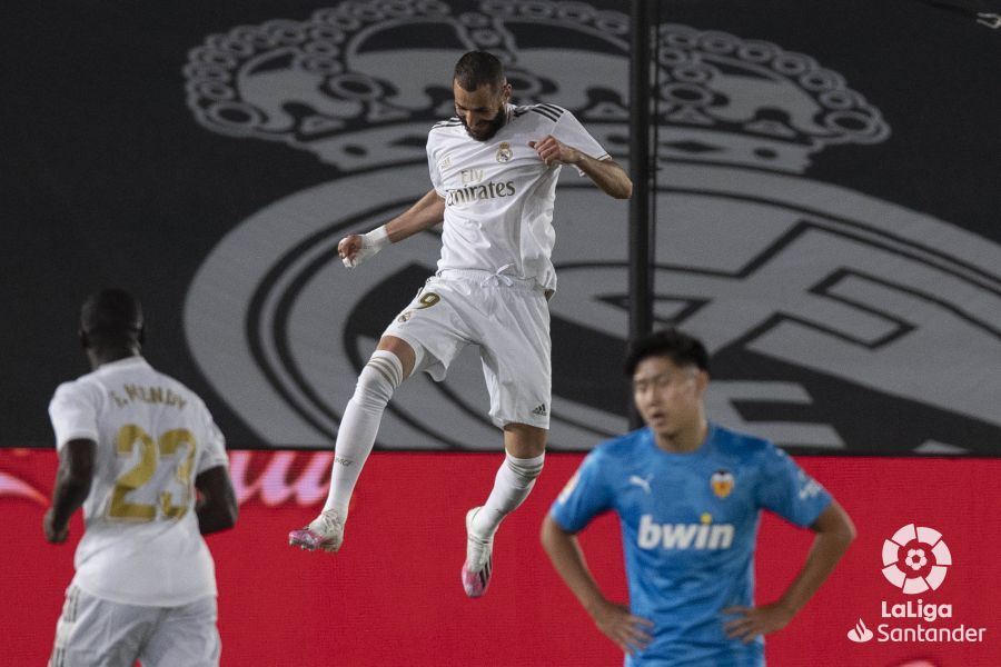  Benzema celebra el 3-0 del Real Madrid.