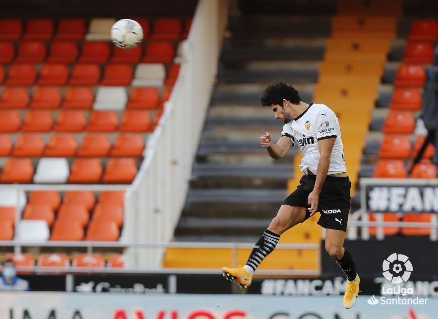  Guedes, durante el Valencia-Atleti.