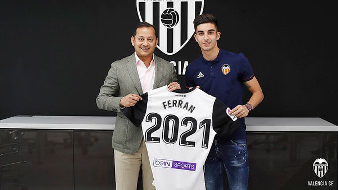  Ferran Torres, jugador del Valencia CF hasta 2021 y cláusula 100 millones.