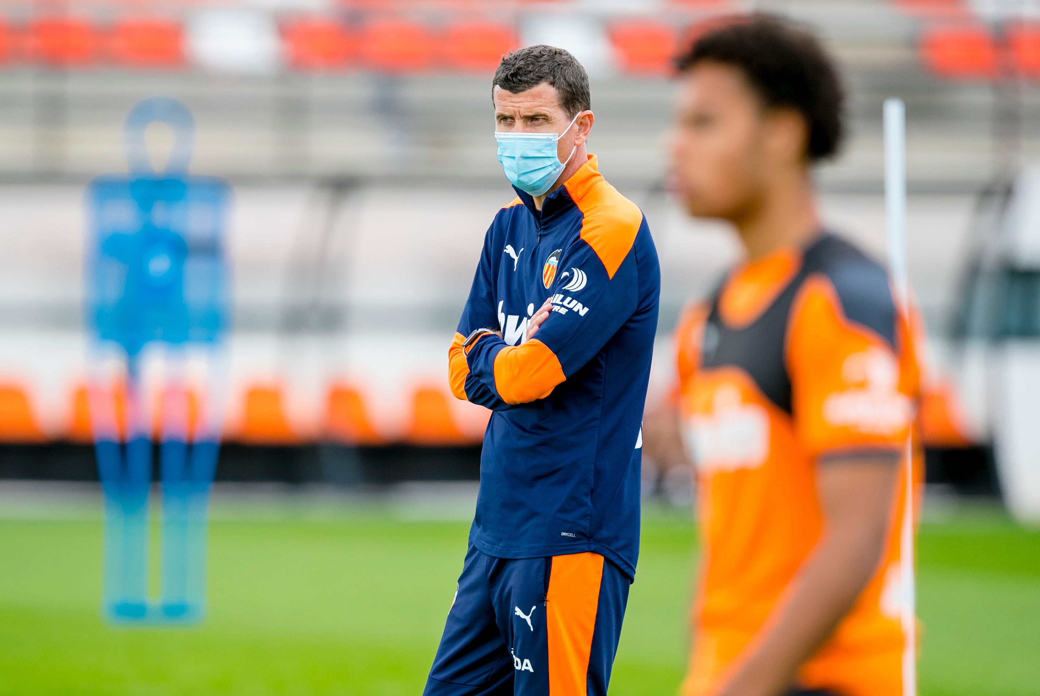  Gracia durante un entrenamiento con el Valencia CF