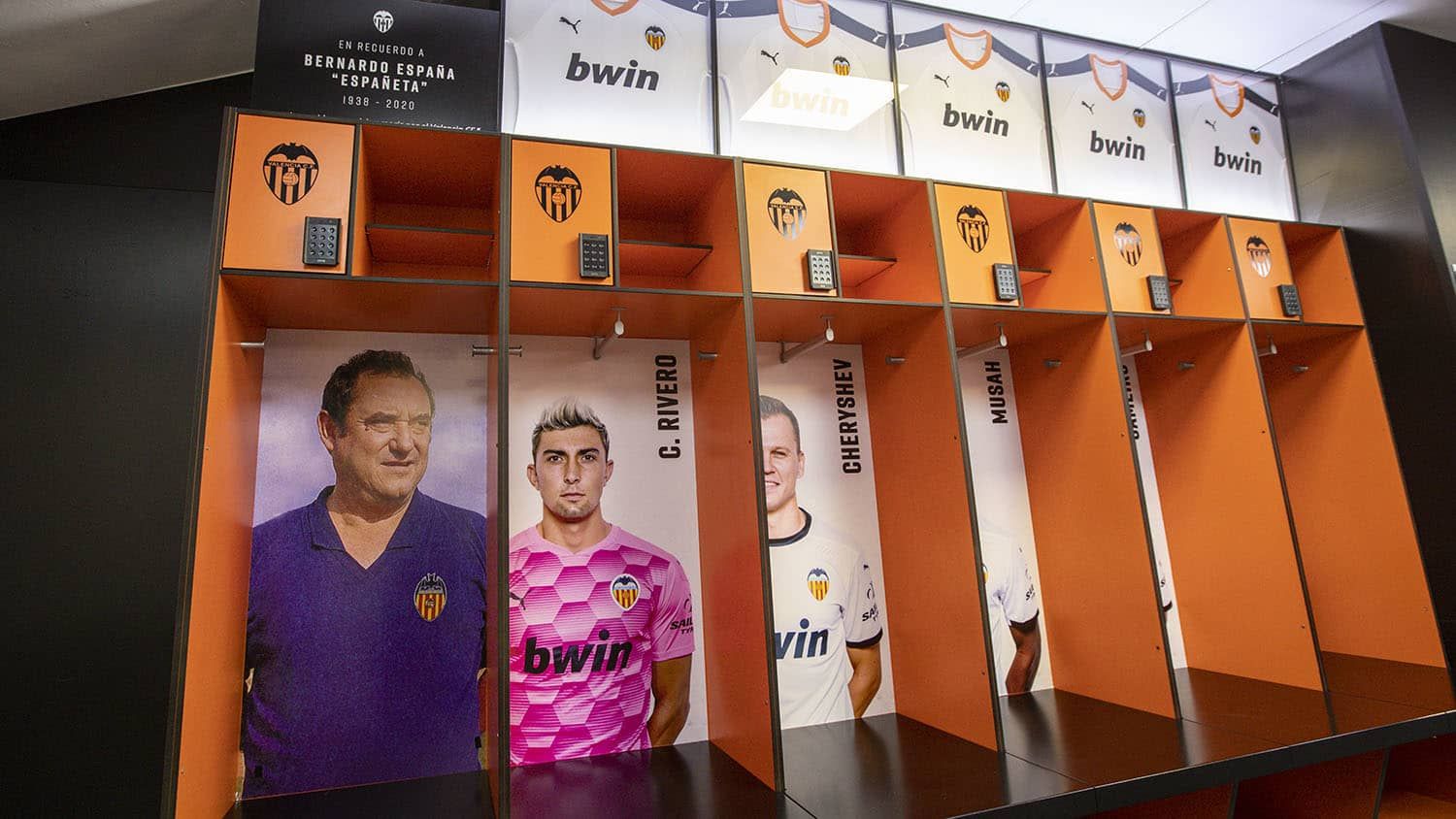 Homenaje a Españeta y vestuario de Mestalla