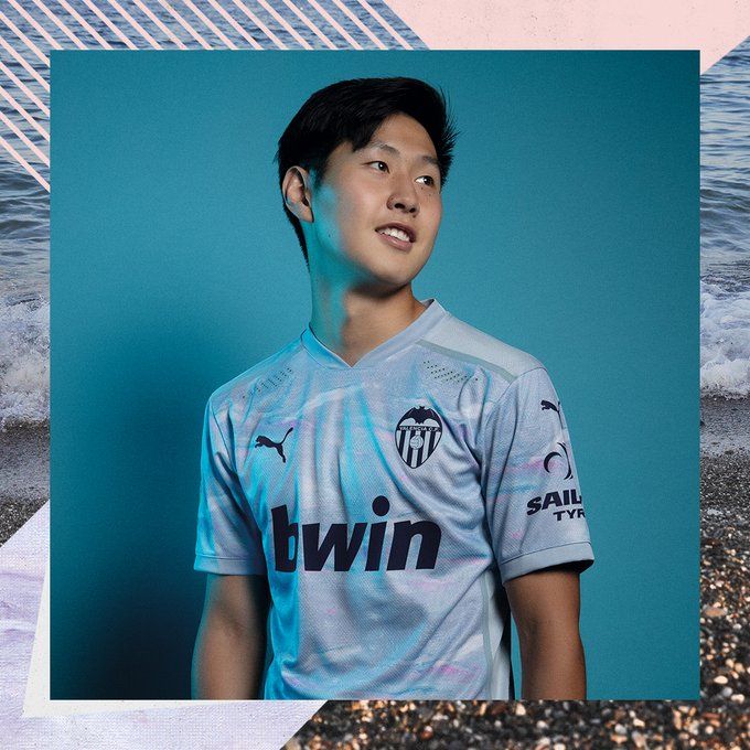  Kangin Lee con la tercera equipación.