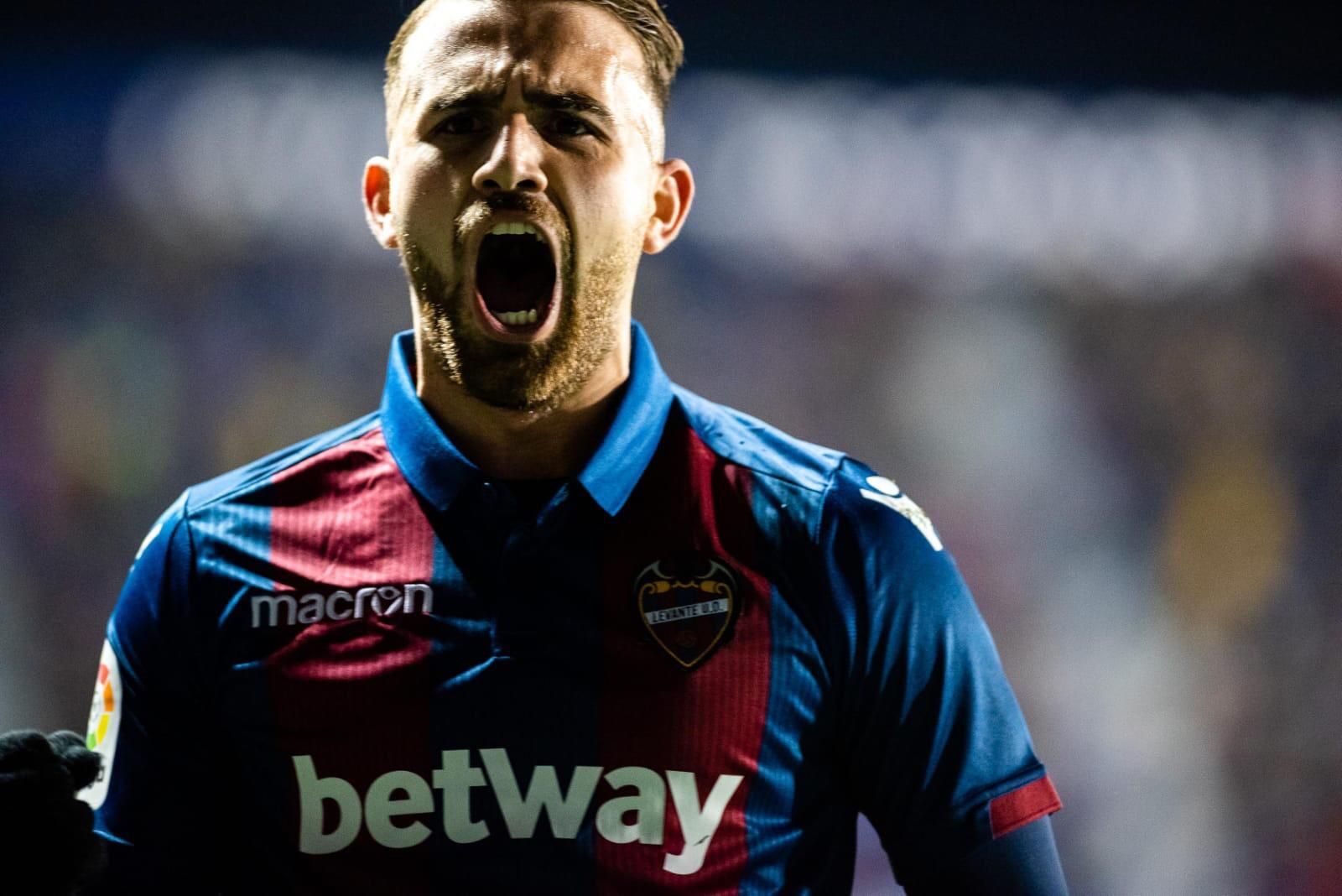  Borja Mayoral celebra un gol con el Levante.